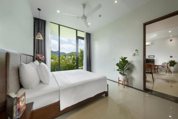Ảnh chi tiết phòng ivory-villas-and-resort-phong-deluxe-co-giuong-co-king-vivatrip-03-1.webp