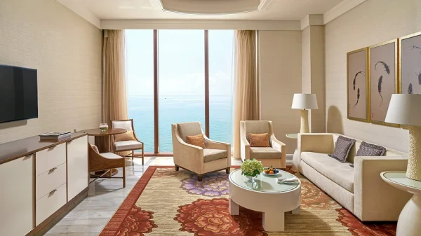 Ảnh chi tiết phòng khach-san-intercontinental-grand-ho-tram-1-king-1-bedroom-suite-vivatrip-03-1.webp