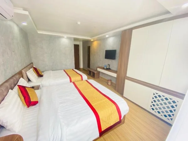 Ảnh chi tiết phòng khach-san-kien-ngoc-phong-deluxe-vivatrip-03.webp