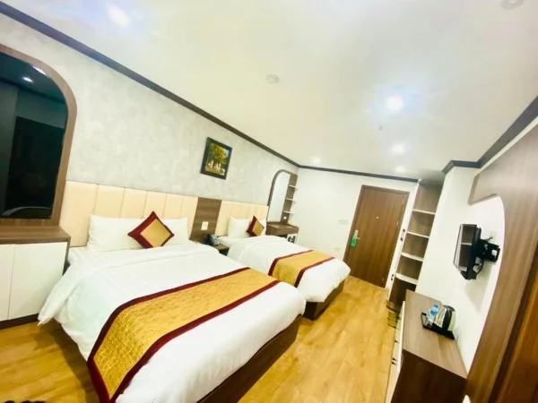 Ảnh chi tiết phòng khach-san-kien-ngoc-phong-deluxe-vivatrip-05.webp