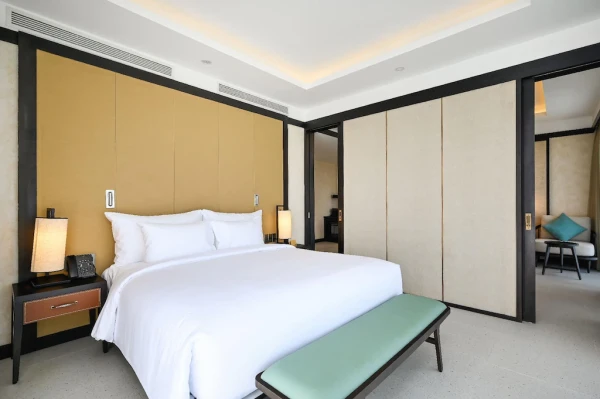 Ảnh chi tiết phòng khu-nghi-duong-emerald-ho-tram-biet-thu-3-phong-ngu-vivatrip-03.webp