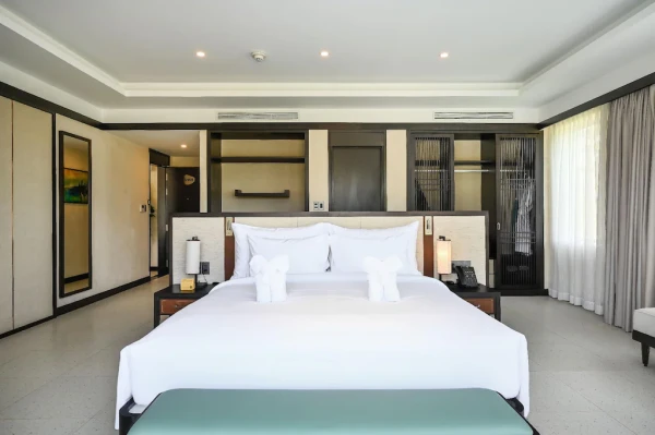 Ảnh chi tiết phòng khu-nghi-duong-emerald-ho-tram-biet-thu-5-phong-ngu-vivatrip-03.webp