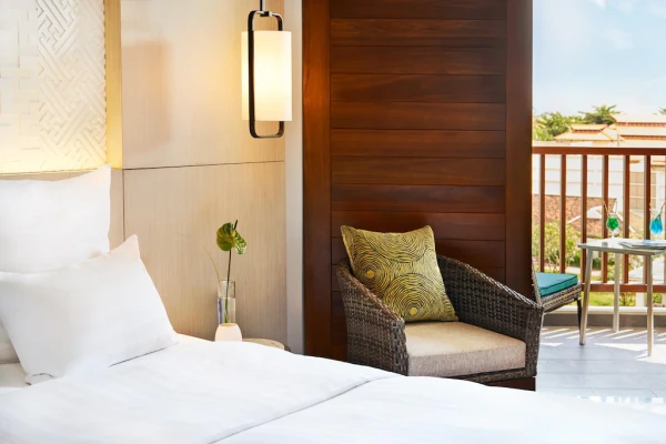 Ảnh chi tiết phòng khu-nghi-duong-pullman-da-nang-beach-superior-2-single-bed-vivatrip-05.webp