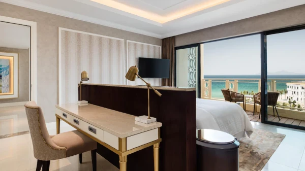 Ảnh chi tiết phòng khu-nghi-duong-sheraton-grand-da-nang-1-bedroom-suite-vivatrip-05-1.webp