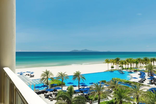 Ảnh chi tiết phòng khu-nghi-duong-sheraton-grand-da-nang-guest-room-vivatrip-02.webp