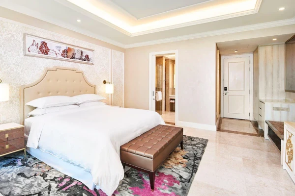 Ảnh chi tiết phòng khu-nghi-duong-sheraton-grand-da-nang-guest-room-vivatrip-04.webp