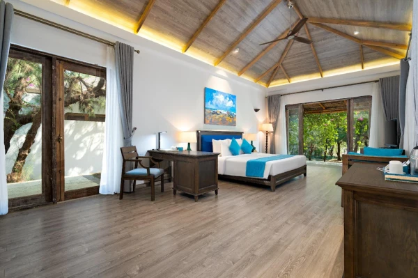 Ảnh chi tiết phòng khu-nghi-duong-stelia-beach-phu-yen-villa-1-phong-ngu-huong-vuon-vivatrip-03.webp