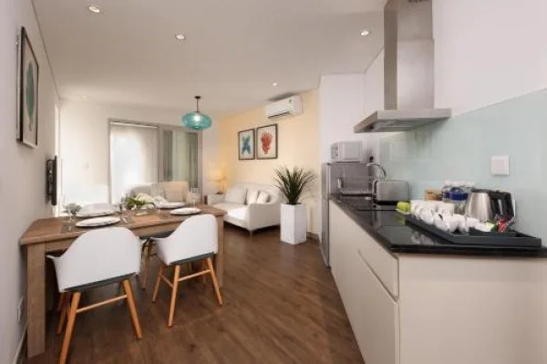 Ảnh chi tiết phòng Hai Phòng Ngủ Loại Sang (Two Bedroom Deluxe) 14