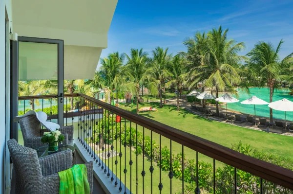 Ảnh chi tiết phòng Five Bedroom Beachfront Pool Villa 13