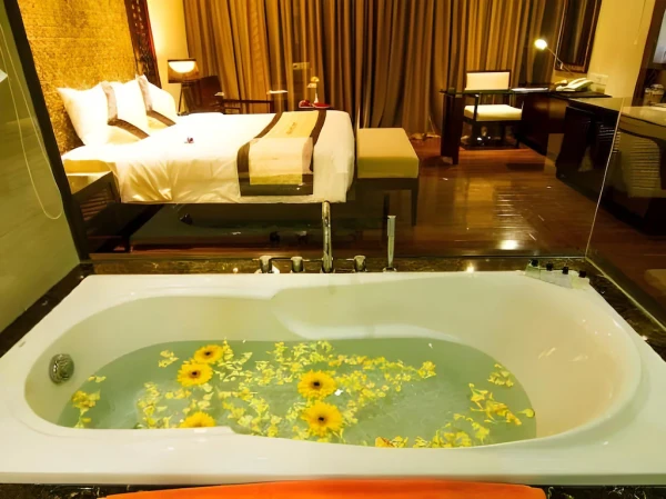 Ảnh chi tiết phòng Suite Hướng Biển (Ocean View Suite) 11