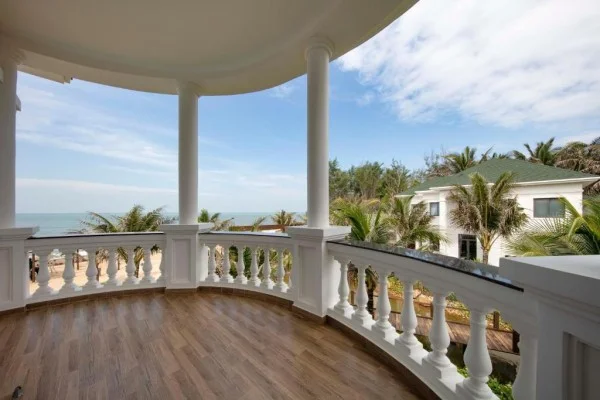 Ảnh chi tiết phòng le-palmier-ho-tram-resort-biet-thu-4-phong-ngu-ho-boi-rieng-truoc-bien-vivatrip-02.webp