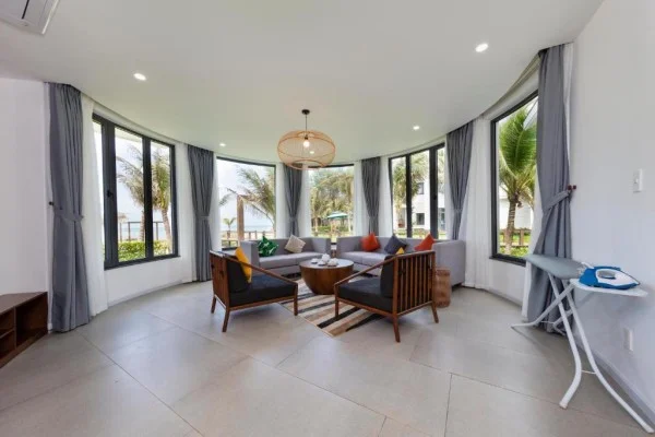 Ảnh chi tiết phòng le-palmier-ho-tram-resort-biet-thu-4-phong-ngu-ho-boi-rieng-truoc-bien-vivatrip-04.webp