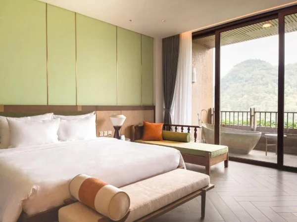 Ảnh chi tiết phòng mandala-retreats-kim-boi-suite-nhin-ra-nui-vivatrip.webp