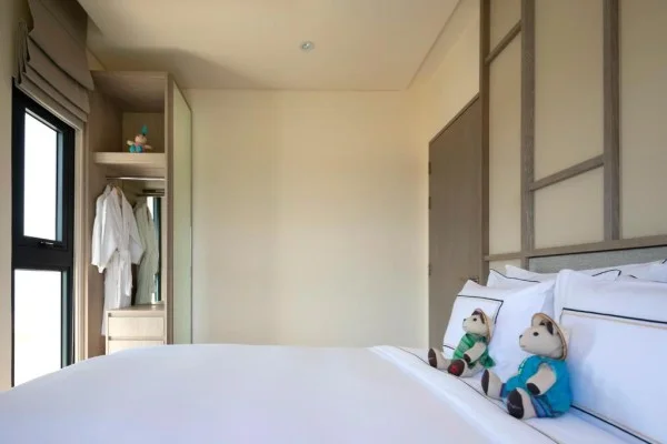 Ảnh chi tiết phòng melia-ho-tram-beach-resort-suite-2-phong-ngu-nhin-dai-duong-vivatrip.webp