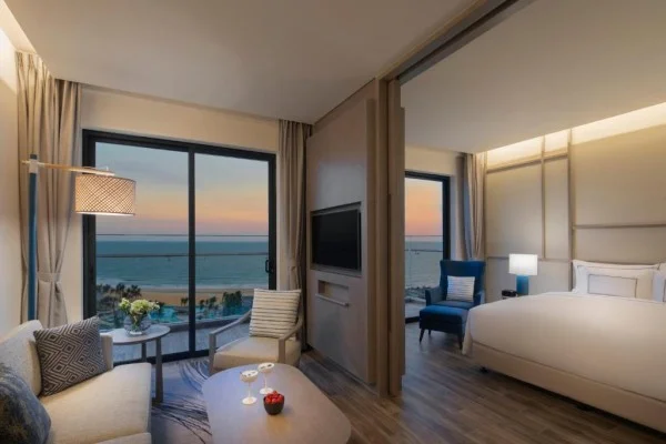 Ảnh chi tiết phòng melia-ho-tram-beach-resort-suite-junior-nhin-bien-vivatrip-02.webp