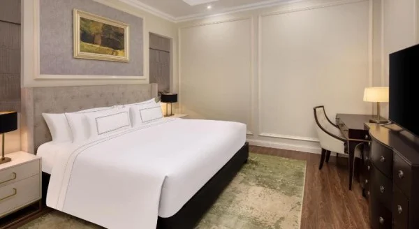 Ảnh chi tiết phòng melia-vinpearl-cam-ranh-beach-resort-can-ho-3-phong-ngu-co-be-boi-vivatrip-05.webp