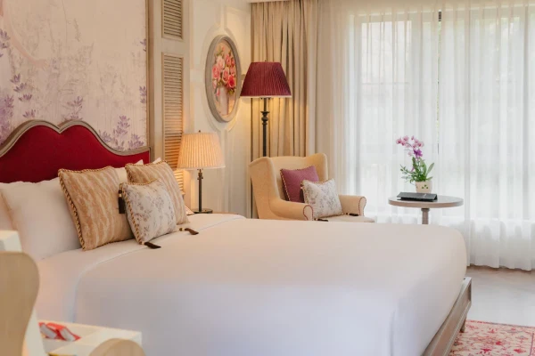 Ảnh chi tiết phòng mercure-dalat-resort-deluxe-giuong-king-vivatrip-02.webp