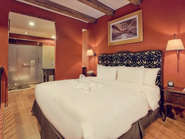Ảnh chi tiết phòng mercure-danang-french-village-bana-hills-duplex-suite-1-king-bed-vivatrip-04.webp