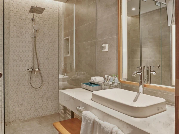 Ảnh chi tiết phòng mercure-vung-tau-executive-room-sea-view-vivatrip-06.webp