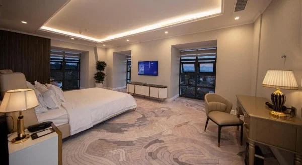 Ảnh chi tiết phòng Suite Sang Trọng (Luxury Suite) 12