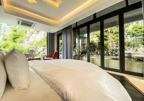 Ảnh chi tiết phòng minawa-kenhga-resort-spa-ninh-binh-suite-co-giuong-co-king-vivatrip-03.webp