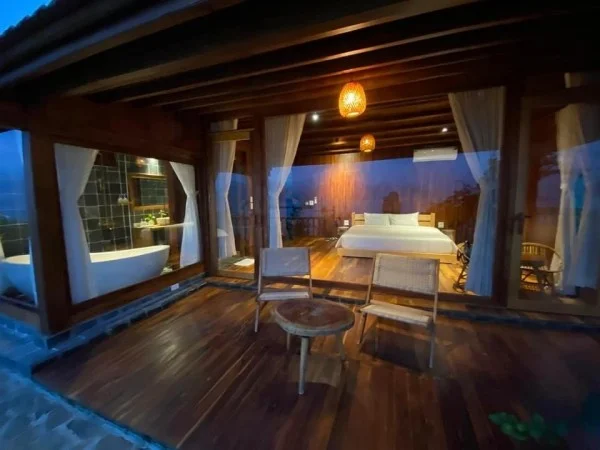 Ảnh chi tiết phòng mo-village-nha-tao-phong-goc-deluxe-premium-vivatrip-06.webp