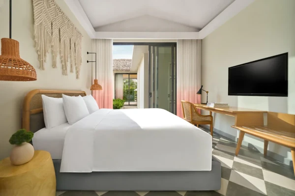 Ảnh chi tiết phòng new-world-phu-quoc-resort-deluxe-pool-villa-vivatrip.webp