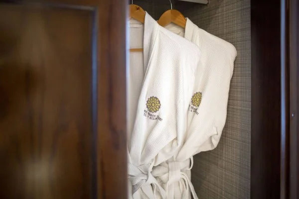 Ảnh chi tiết phòng ninh-binh-hidden-charm-hotel-resort-deluxe-vivatrip-03.webp