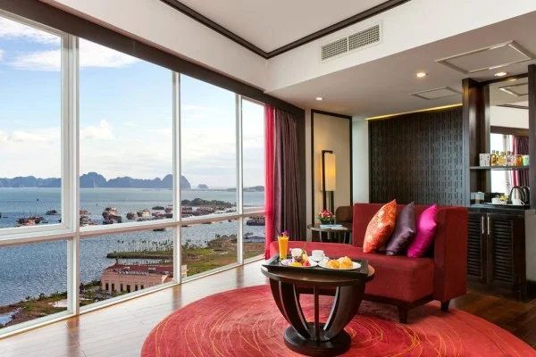 Ảnh chi tiết phòng novotel-ha-long-junior-suite-bay-view-vivatrip.webp
