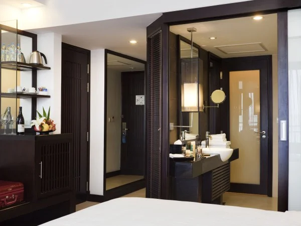 Ảnh chi tiết phòng novotel-ha-long-superior-double-bay-view-vivatrip-04.webp