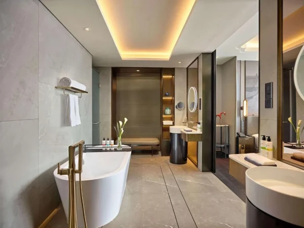 Ảnh chi tiết phòng pullman-hai-phong-grand-hotel-phong-deluxe-king-suite-vivatrip.webp