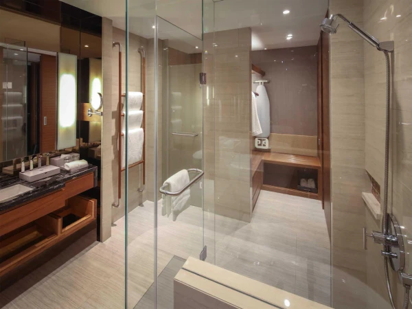 Ảnh chi tiết phòng pullman-vung-tau-superior-2-giuong-don-huong-pho-vivatrip-02.webp