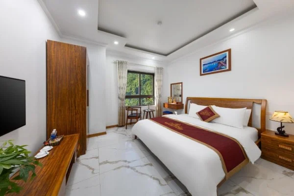 Ảnh chi tiết phòng quang-tung-hotel-phong-giuong-doi-vivatrip.webp