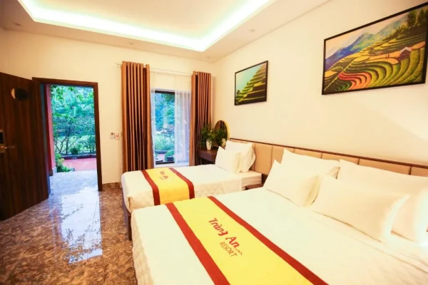 Ảnh chi tiết phòng resort-trang-an-ninh-binh-phong-3-nguoi-nhin-ra-nui-vivatrip.webp