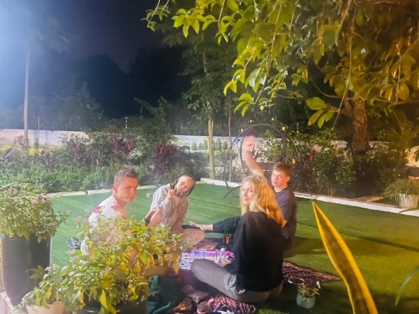 Ảnh chi tiết phòng resort-trang-an-ninh-binh-phong-co-giuong-co-queen-nhin-ra-vuon-vivatrip-02.webp