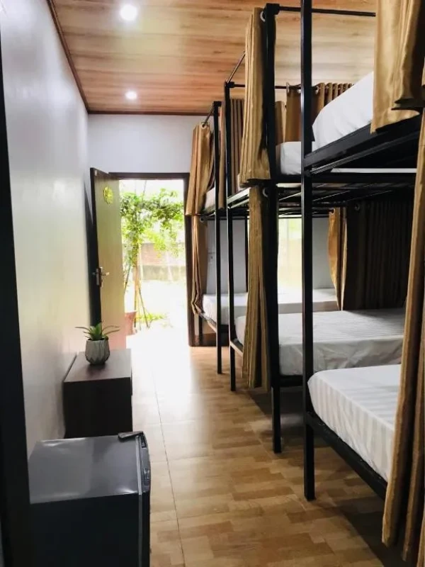 Ảnh chi tiết phòng resort-trang-an-ninh-binh-phong-ngu-tap-the-6-giuong-danh-cho-nu-vivatrip-05.webp