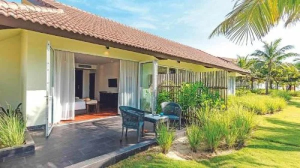 Ảnh chi tiết phòng robinson-nam-hoi-an-deuxe-double-or-twin-room-vivatrip-09.webp