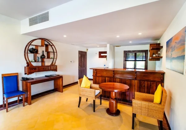 Ảnh chi tiết phòng Suite Có Sân Hiên - Nhìn Ra Biển 9