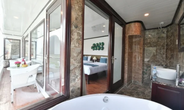 Ảnh chi tiết phòng Suite Cabin 8