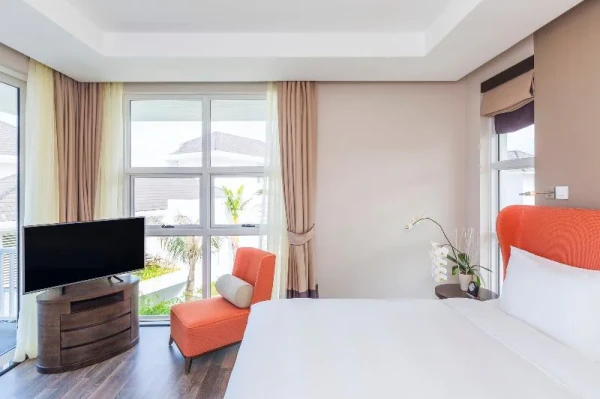 Ảnh chi tiết phòng Biệt Thự 3 Phòng Ngủ có Lối Đi Ra Biển và Bể Bơi Riêng (Ocean Access Villa 3 Bedrooms with Private Swimming Pool) 9