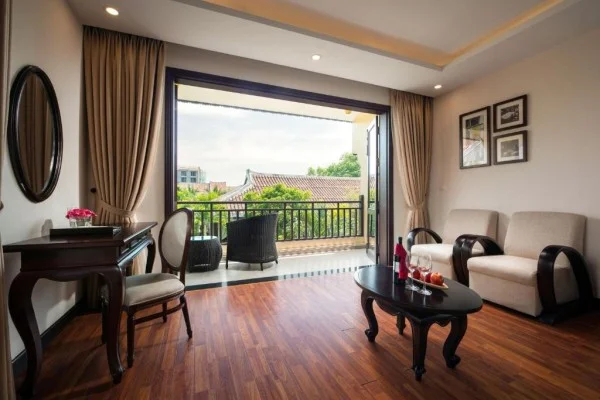 Ảnh chi tiết phòng Biệt Thự Suite Charm Nhìn Ra Vườn 12