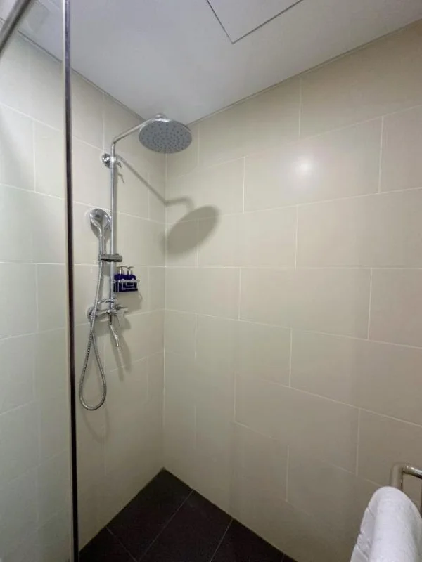 Ảnh chi tiết phòng Phòng Executive Giường Đôi/2 Giường Đơn Nhìn Một Phần Ra Biển - Tầng Cao 7