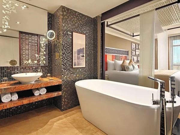 Ảnh chi tiết phòng Phòng Royal Deluxe Có Giường Cỡ King 7