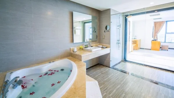 Ảnh chi tiết phòng Suite Grand 7