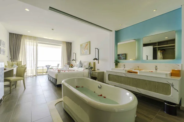 Ảnh chi tiết phòng Premium Ocean View King Room 13