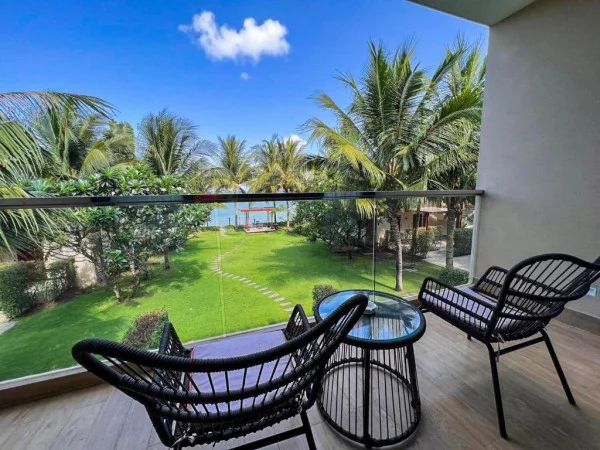 Ảnh chi tiết phòng Bungalow Premier Giường Đôi/ 2 Giường Đơn Có Ban Công Hướng Vườn 9