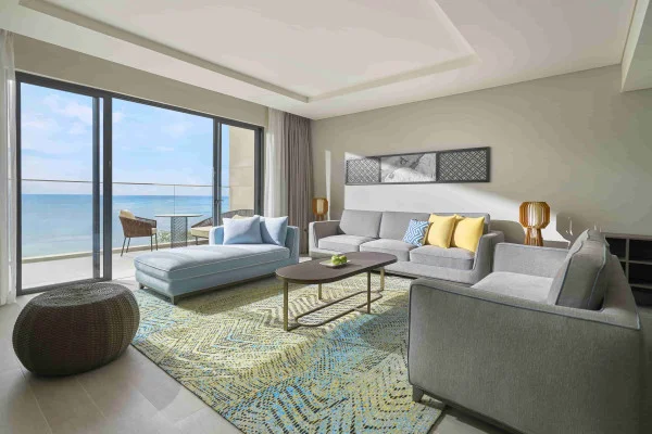 Ảnh chi tiết phòng One-Bedroom Suite Grand with Oceanfront View 8