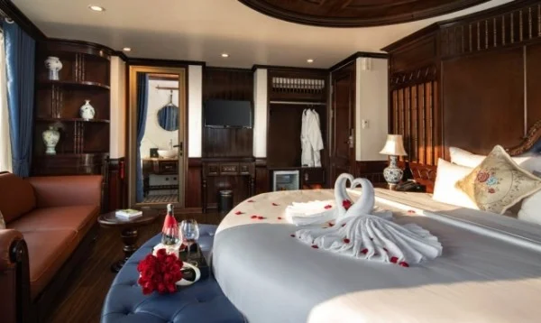 Ảnh chi tiết phòng Honeymoon Suite with Terrace 10