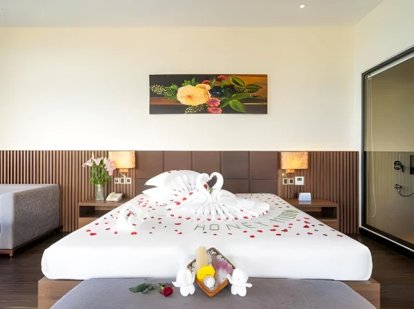 Ảnh chi tiết phòng rosa-alba-resort-villas-tuy-hoa-suite-huong-ra-bien-vivatrip-03.webp