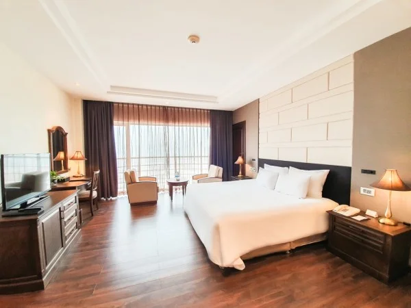 Ảnh chi tiết phòng saigon-hotel-halong-deluxe-double-vivatrip-04.webp